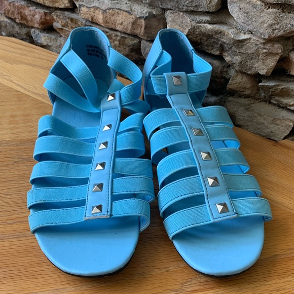 BABY BLUE STUDDED SCANDALS - Picture 1 of 4